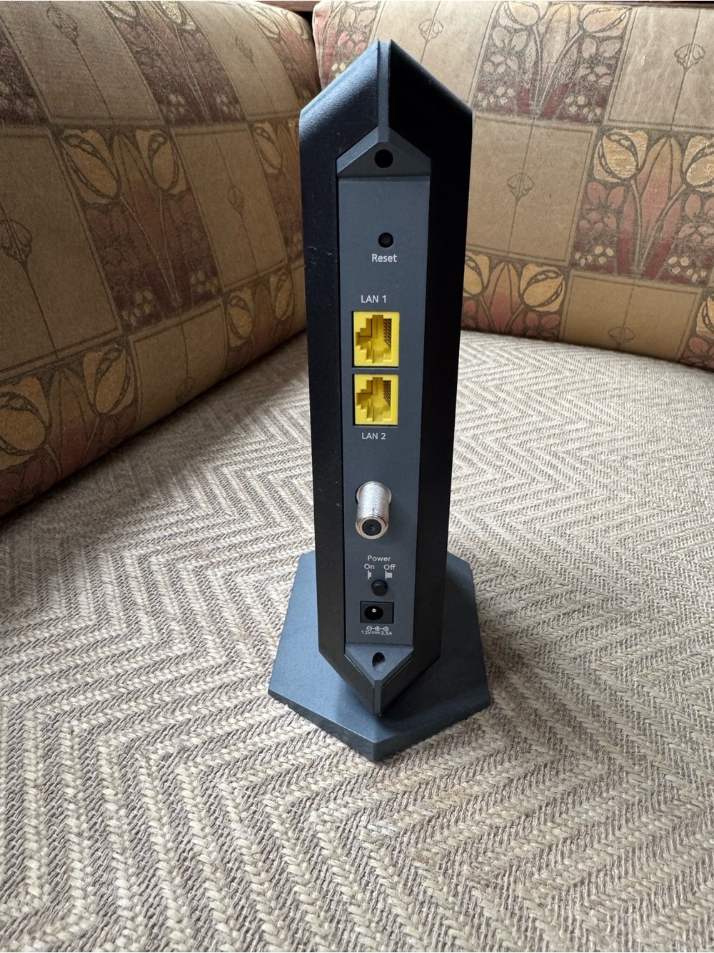 NETGEAR CM1100 Modem - Picture 3 of 3